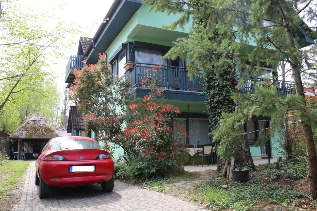 Vicze Vendeghaz Apartment Siofok Exterior photo